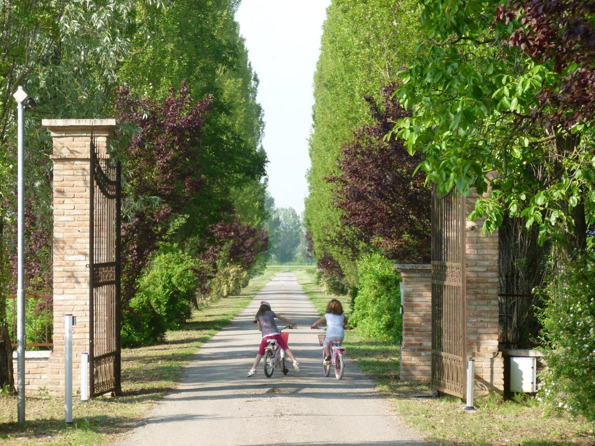 Agriturismo Corte Rocca Guest House San Giorgio di Mantova Exterior photo